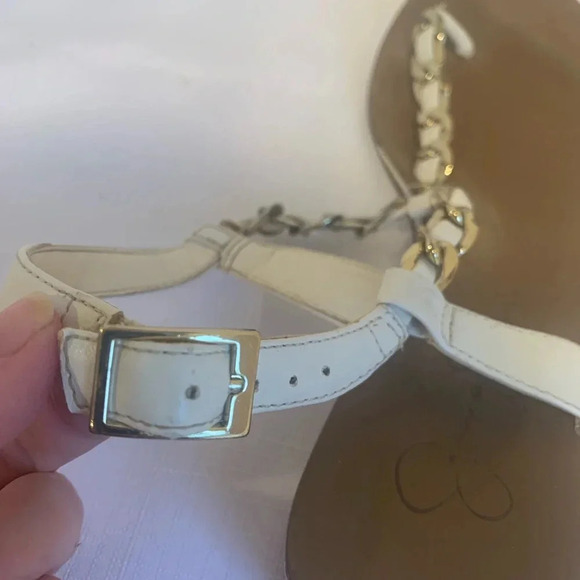 Jessica Simpson Women’s Size 8.5 White With Gold Tone Chain Link Thong Sandals - Picture 5 of 9